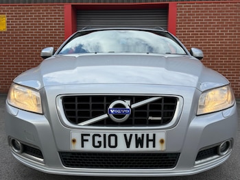 Used Volvo V70 2010 for sale - 75769253: Photo