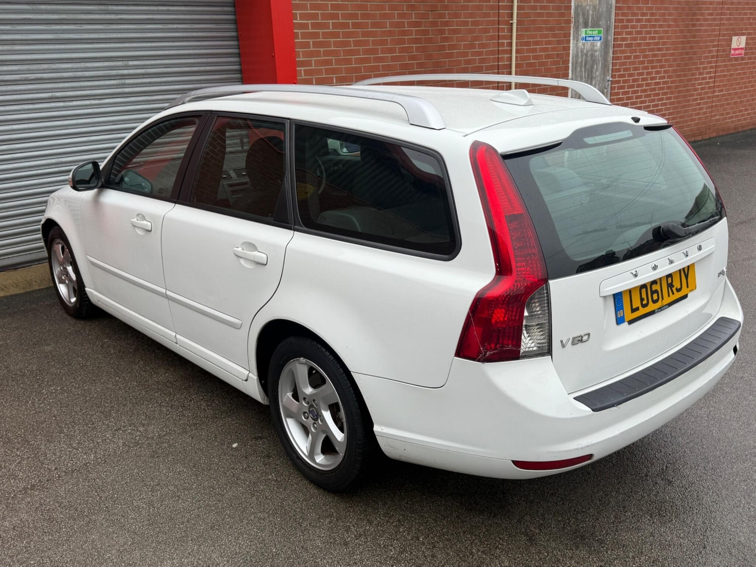 Used Volvo V50 2012 for sale - 77523646: Photo 28