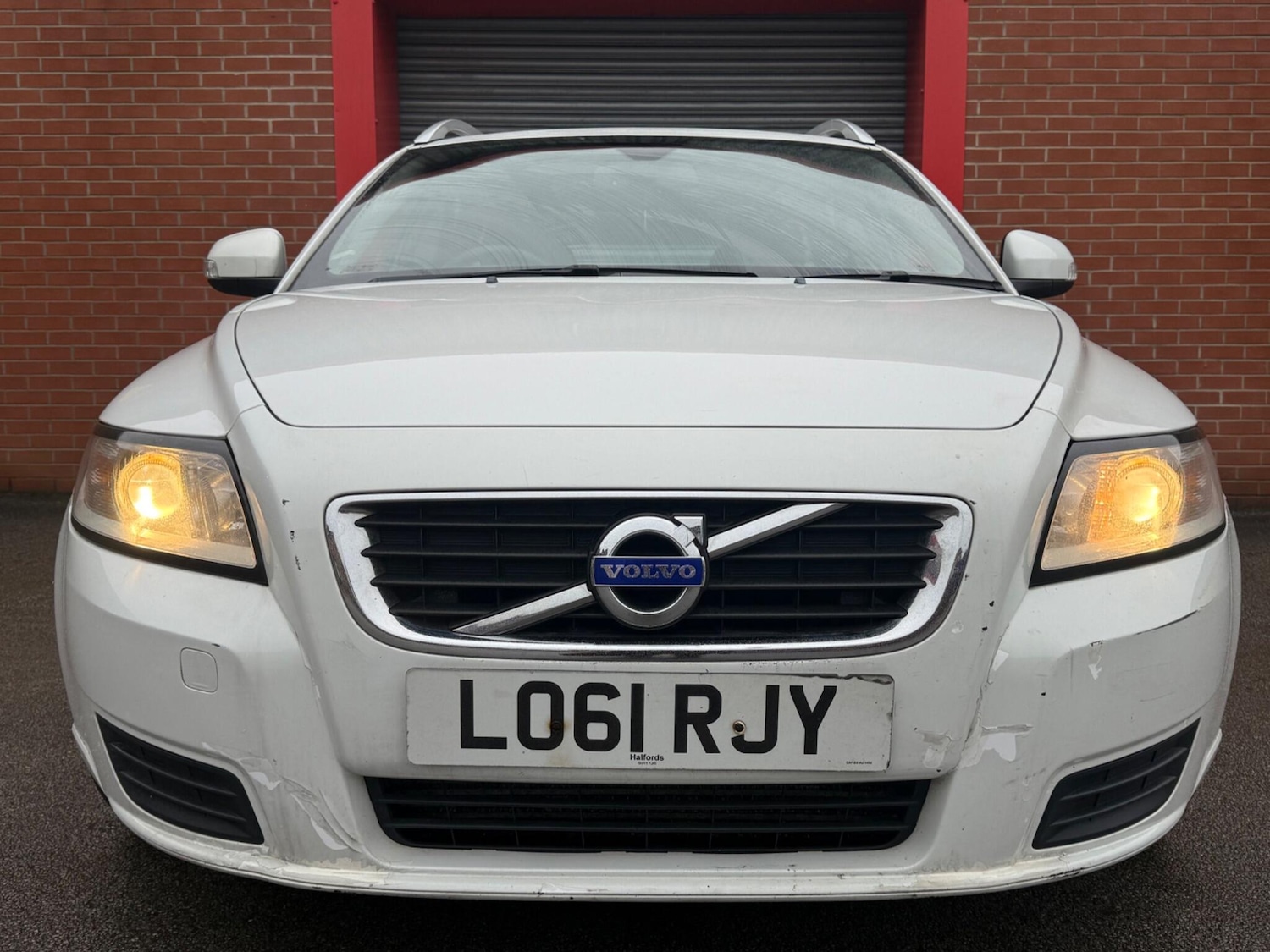 Used Volvo V50 2012 for sale - 77523646: Photo 3