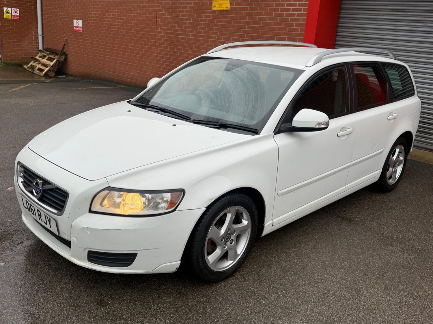 Used Volvo V50 2012 for sale - 77523646: Photo 6