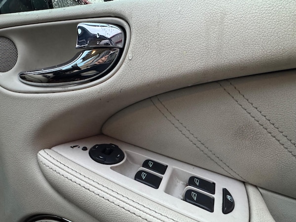 Used Jaguar X-Type 2009 for sale - 75990950: Photo 19