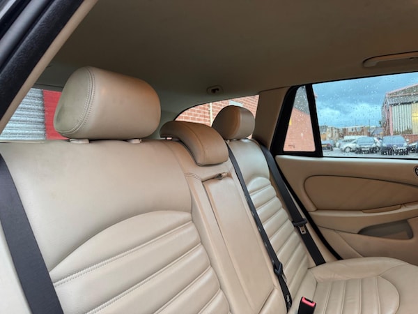 Used Jaguar X-Type 2009 for sale - 75990950: Photo 21