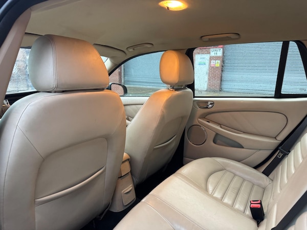 Used Jaguar X-Type 2009 for sale - 75990950: Photo 22