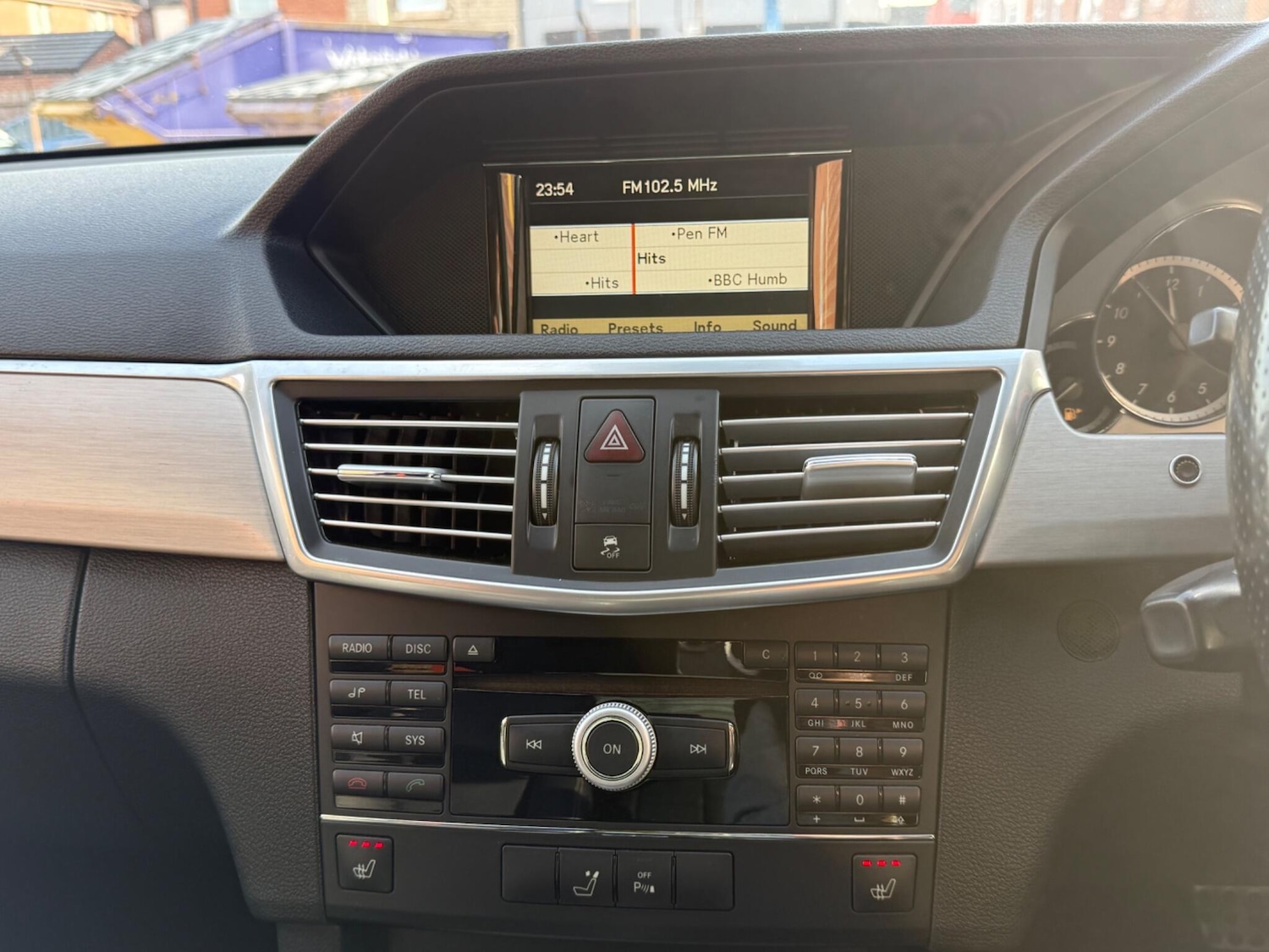 Used Mercedes-Benz E Class 2009 for sale - 77898410: Photo 16