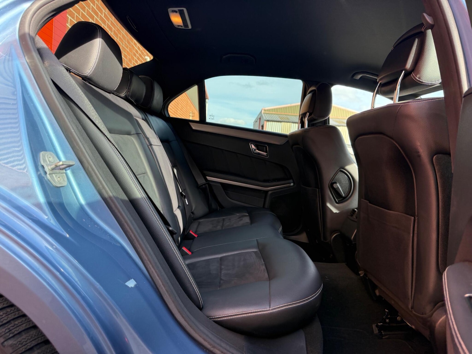 Used Mercedes-Benz E Class 2009 for sale - 77898410: Photo 27