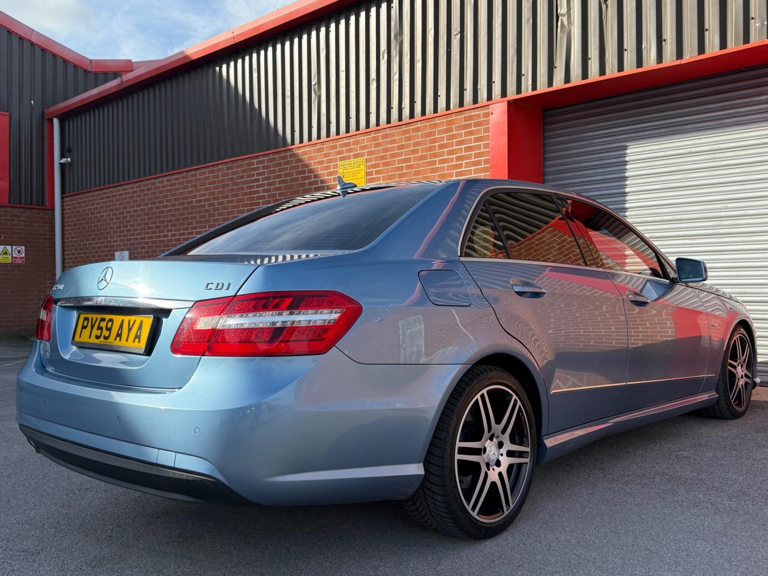 Used Mercedes-Benz E Class 2009 for sale - 77898410: Photo 33