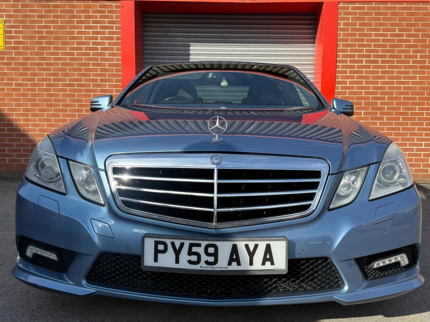 Used Mercedes-Benz E Class 2009 for sale - 77898410: Photo 4