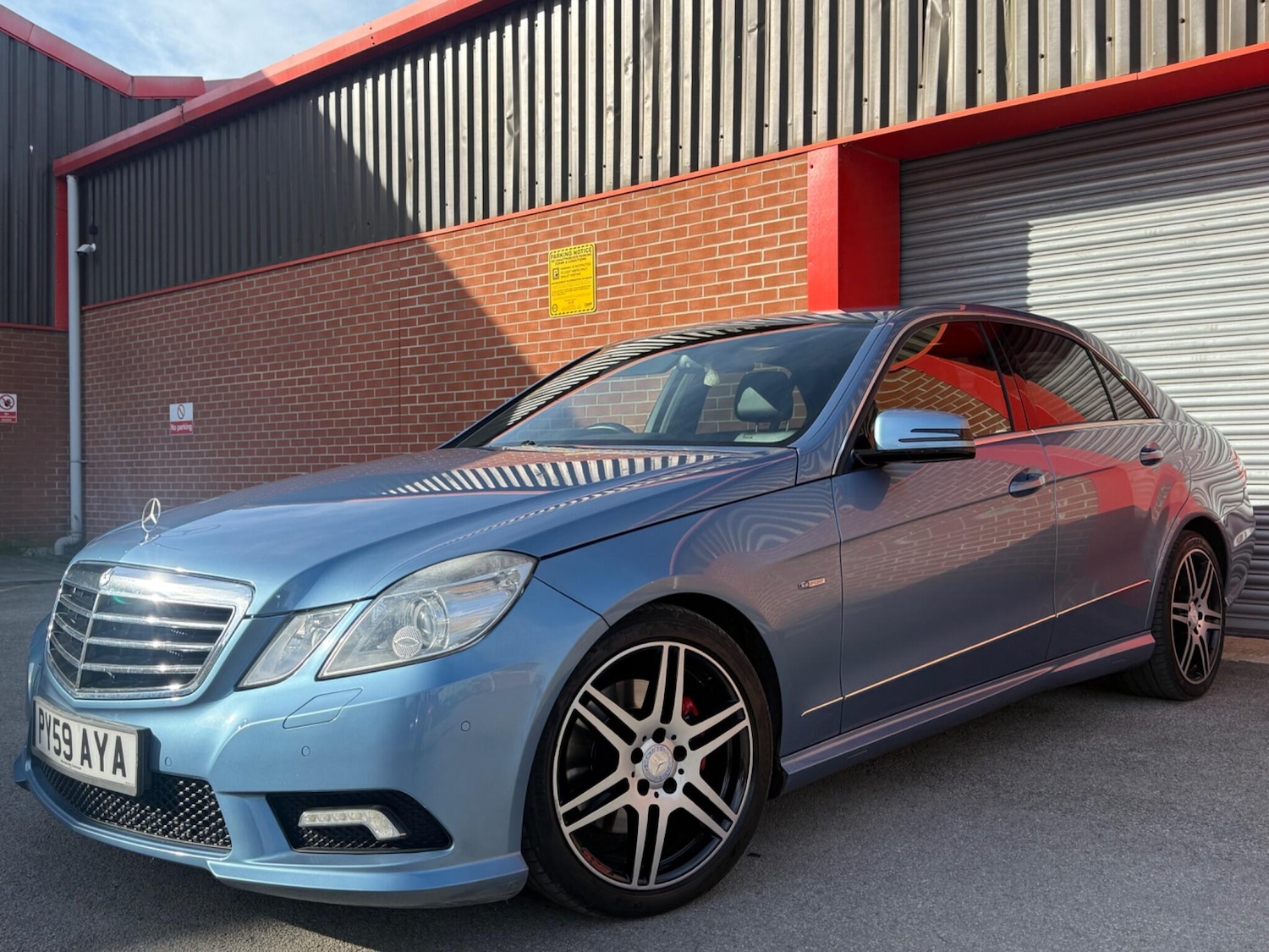 Used Mercedes-Benz E Class 2009 for sale - 77898410: Photo 5