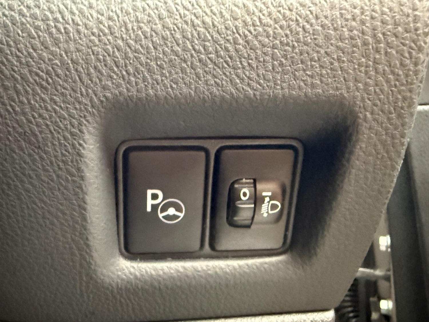 Used Toyota C-HR for sale - 76997660: Photo 10