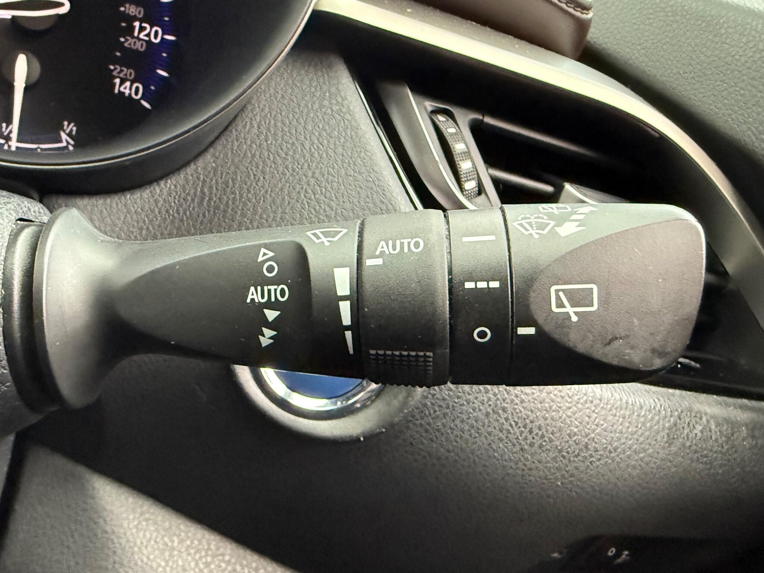 Used Toyota C-HR for sale - 76997660: Photo 13