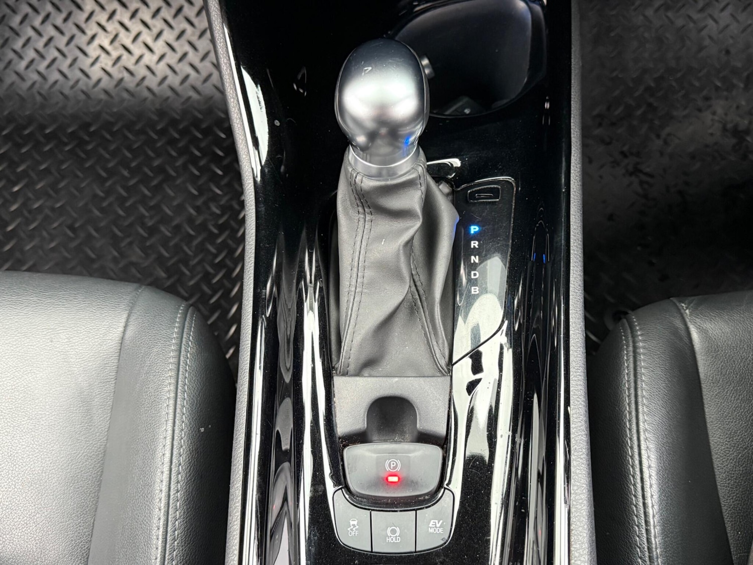 Used Toyota C-HR for sale - 76997660: Photo 19