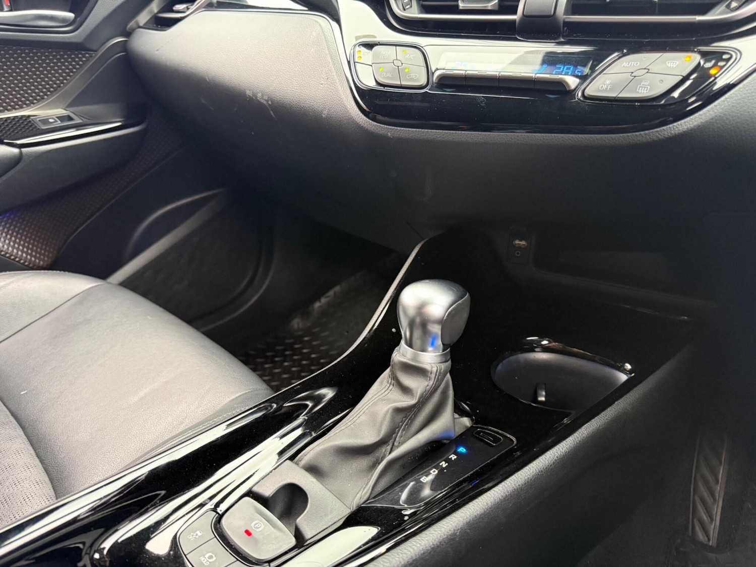 Used Toyota C-HR for sale - 76997660: Photo 20