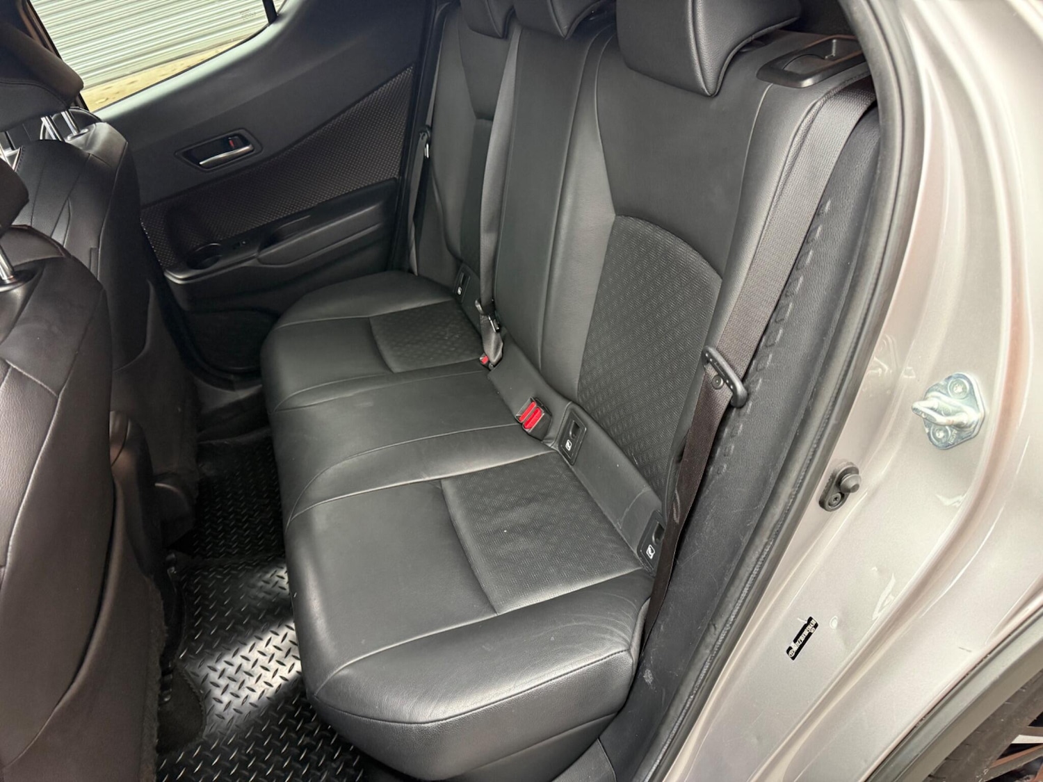 Used Toyota C-HR for sale - 76997660: Photo 28