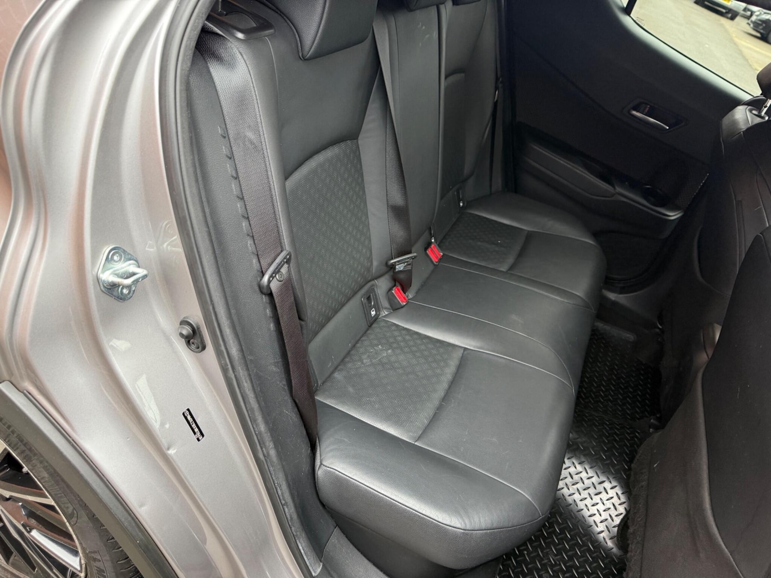 Used Toyota C-HR for sale - 76997660: Photo 30