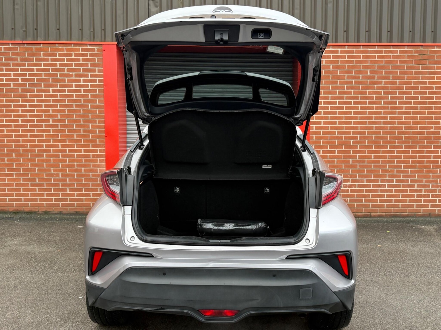 Used Toyota C-HR for sale - 76997660: Photo 37