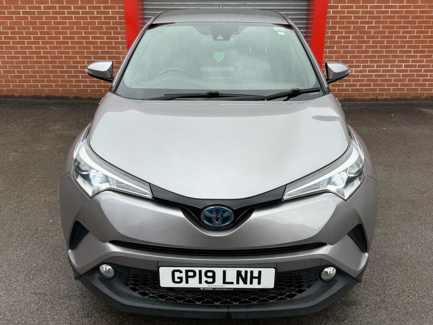 Used Toyota C-HR for sale - 76997660: Photo 4