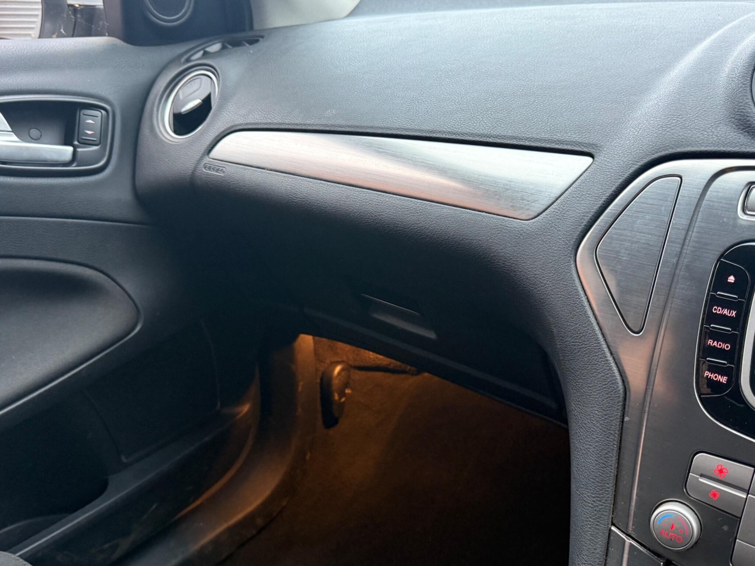 Used Ford Mondeo 2010 for sale - 76993577: Photo 20