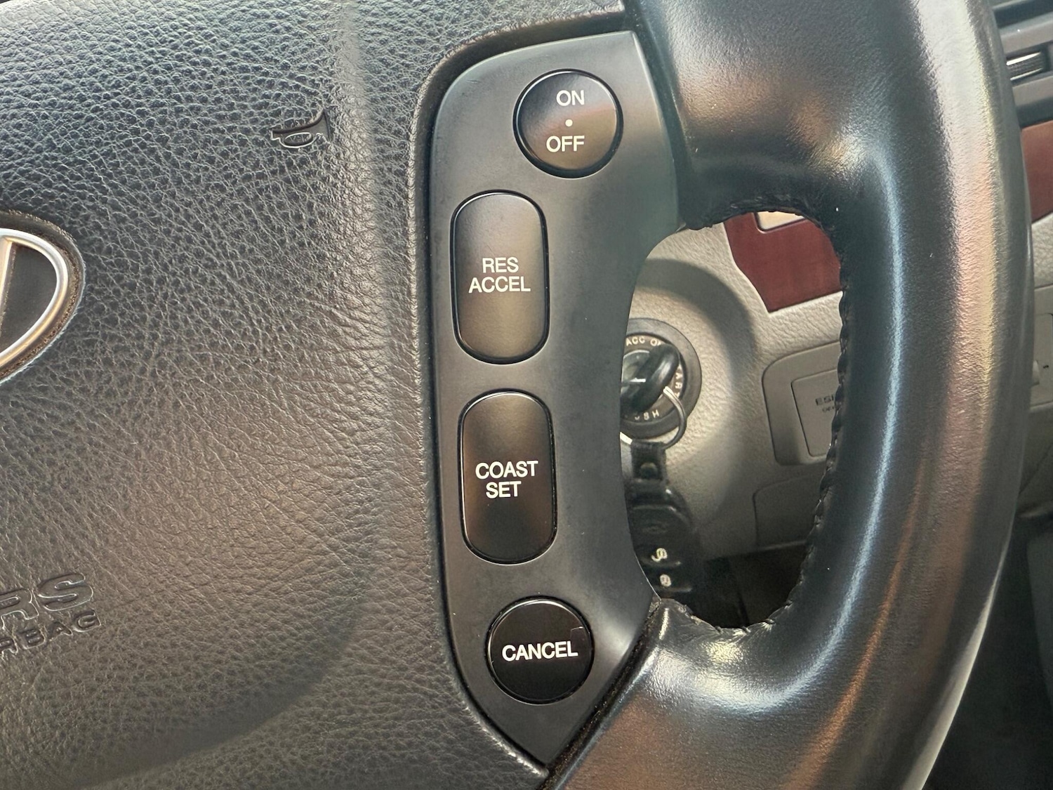 Used Hyundai Santa Fe for sale - 77174985: Photo 11