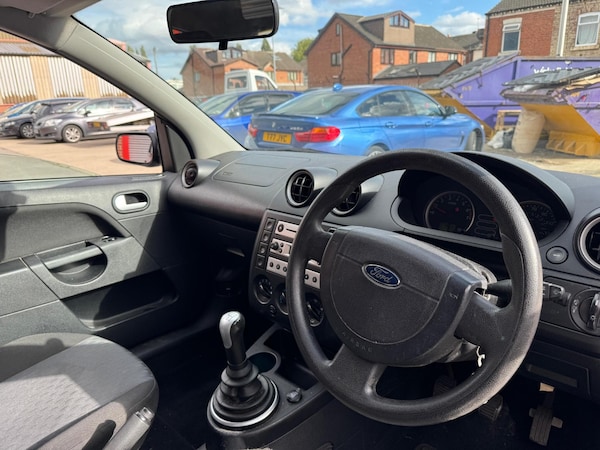 Used Ford Fiesta 2005 for sale - 76094908: Photo 6