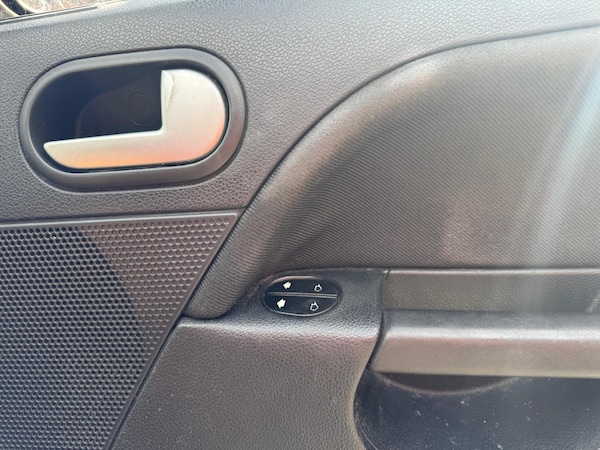 Used Ford Fiesta 2005 for sale - 76094908: Photo 9