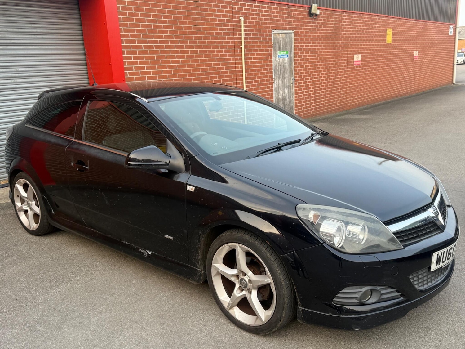 Used Vauxhall Astra 2010 for sale - 78071952: Photo 2