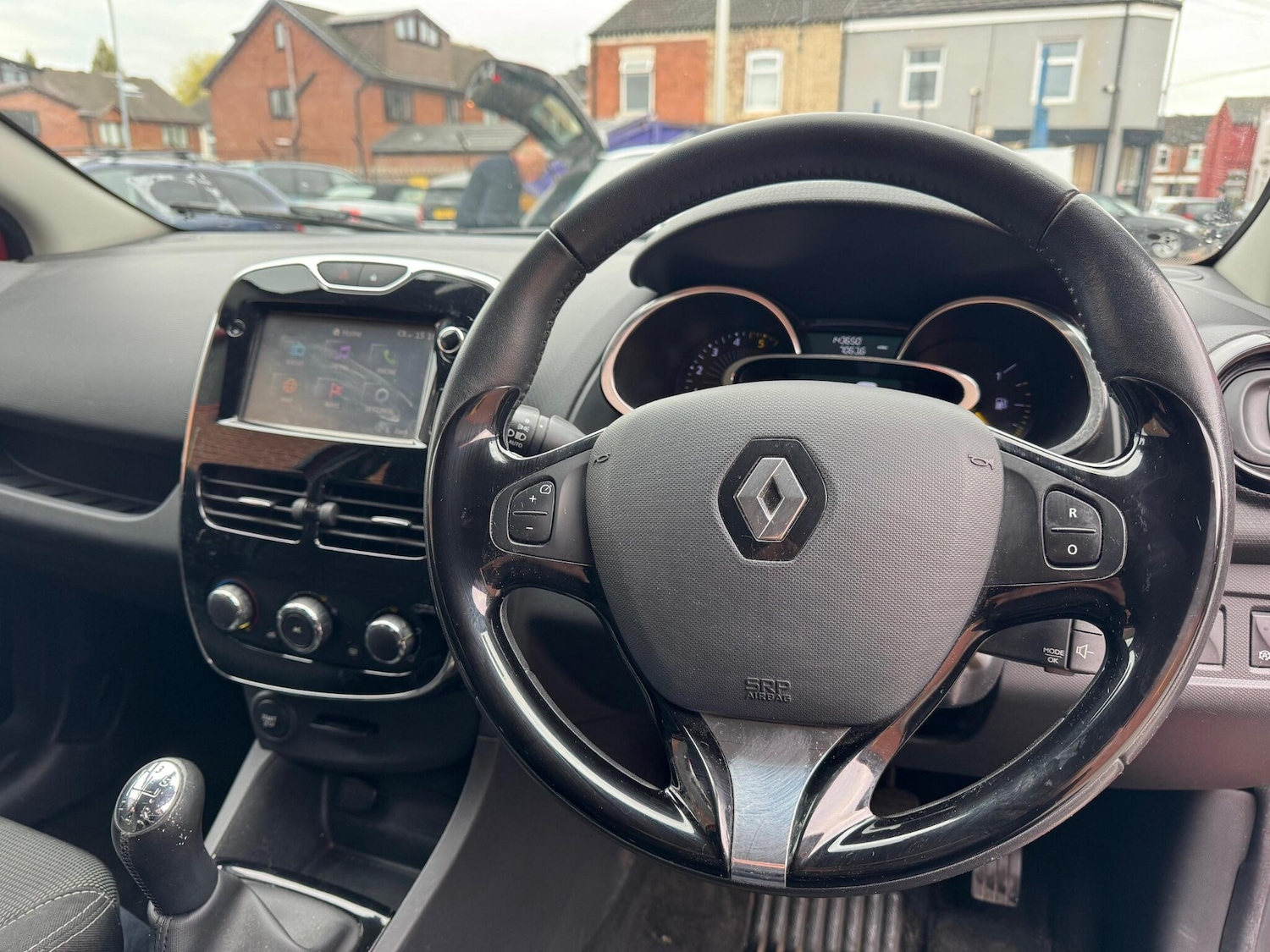 Used Renault Clio 2014 for sale - 76667524: Photo 10