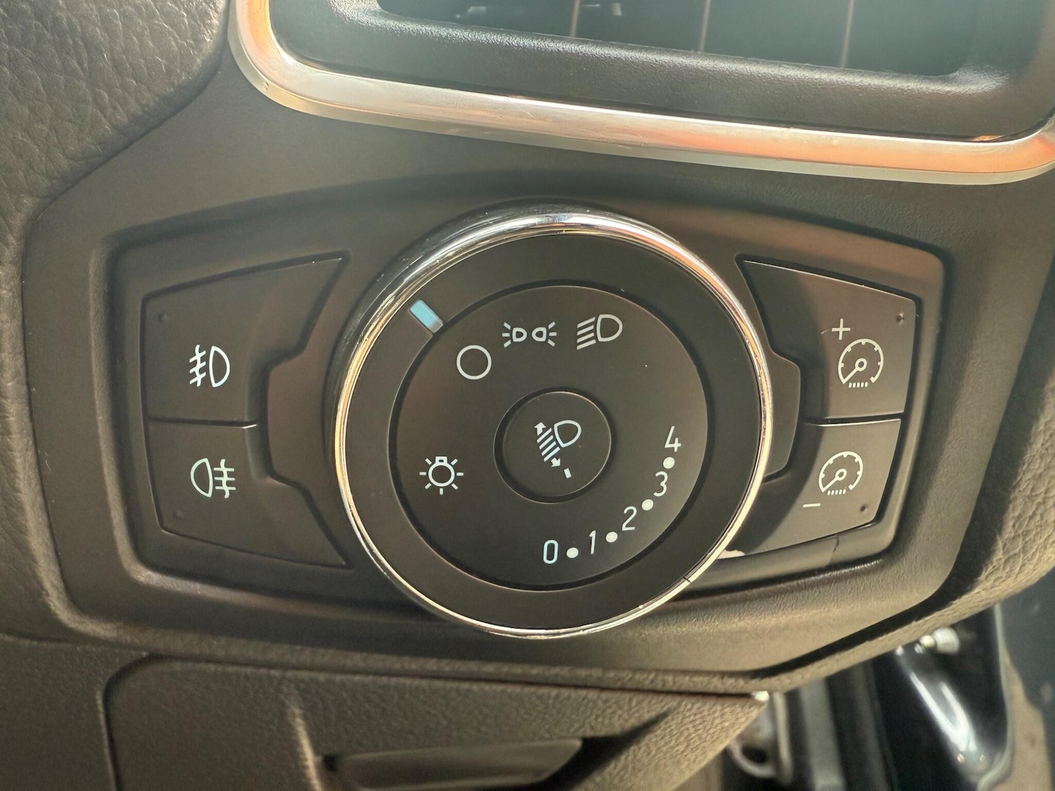 Used Ford Focus 2012 for sale - 77081713: Photo 10