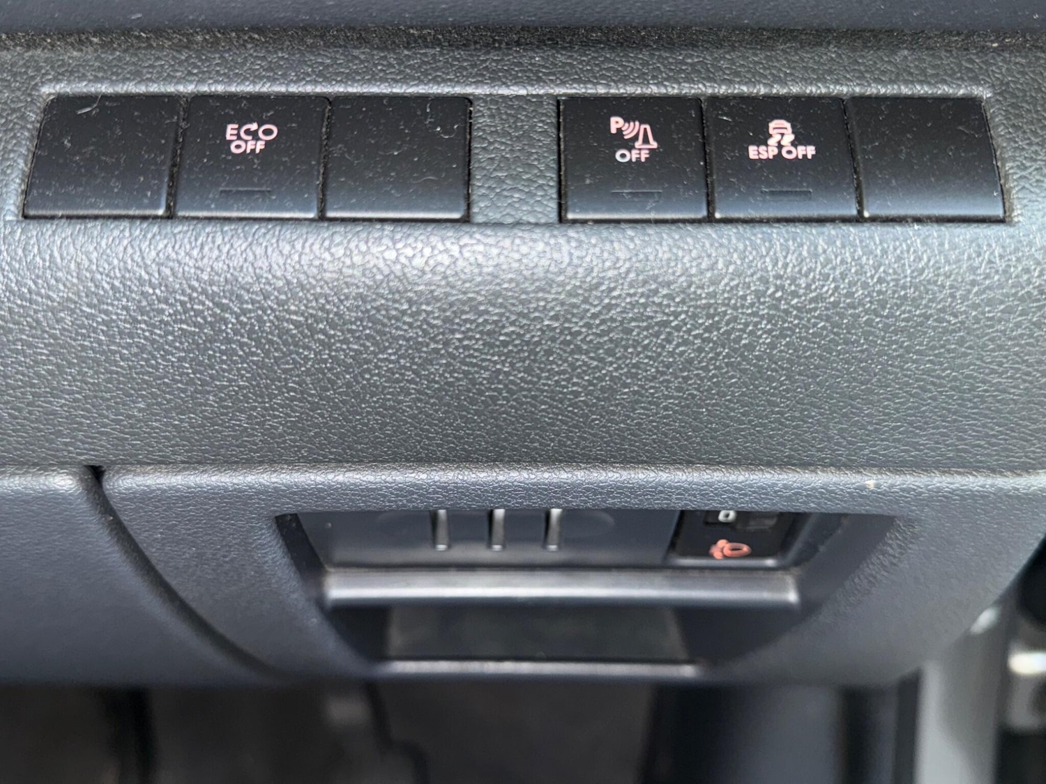 Used Peugeot 3008 2011 for sale - 78185348: Photo 10