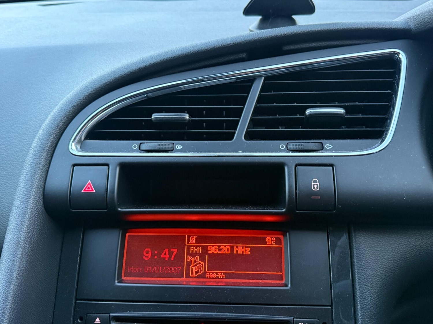 Used Peugeot 3008 2011 for sale - 78185348: Photo 17