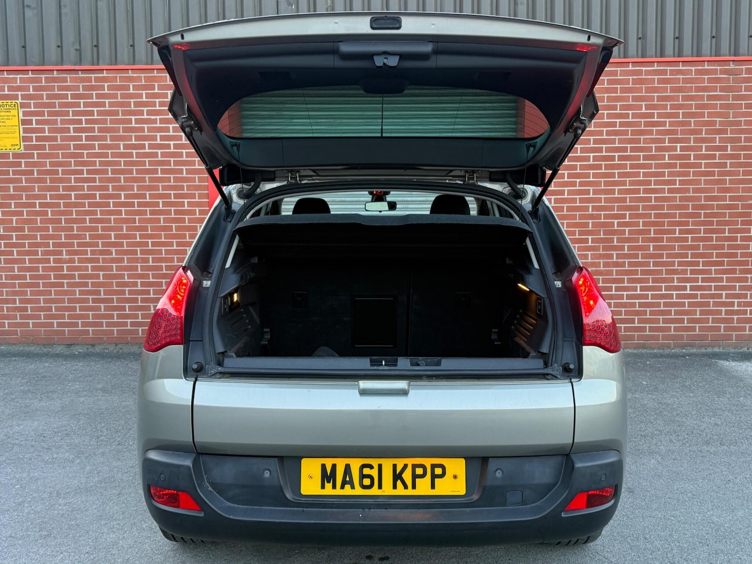 Used Peugeot 3008 2011 for sale - 78185348: Photo 37