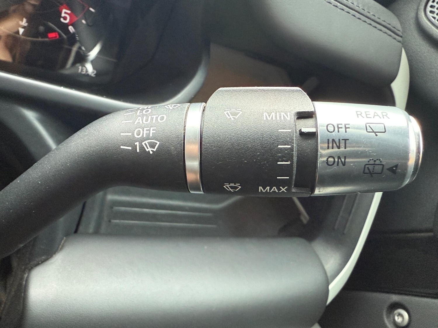 Used Land Rover Defender 2021 for sale - 77799025: Photo 11