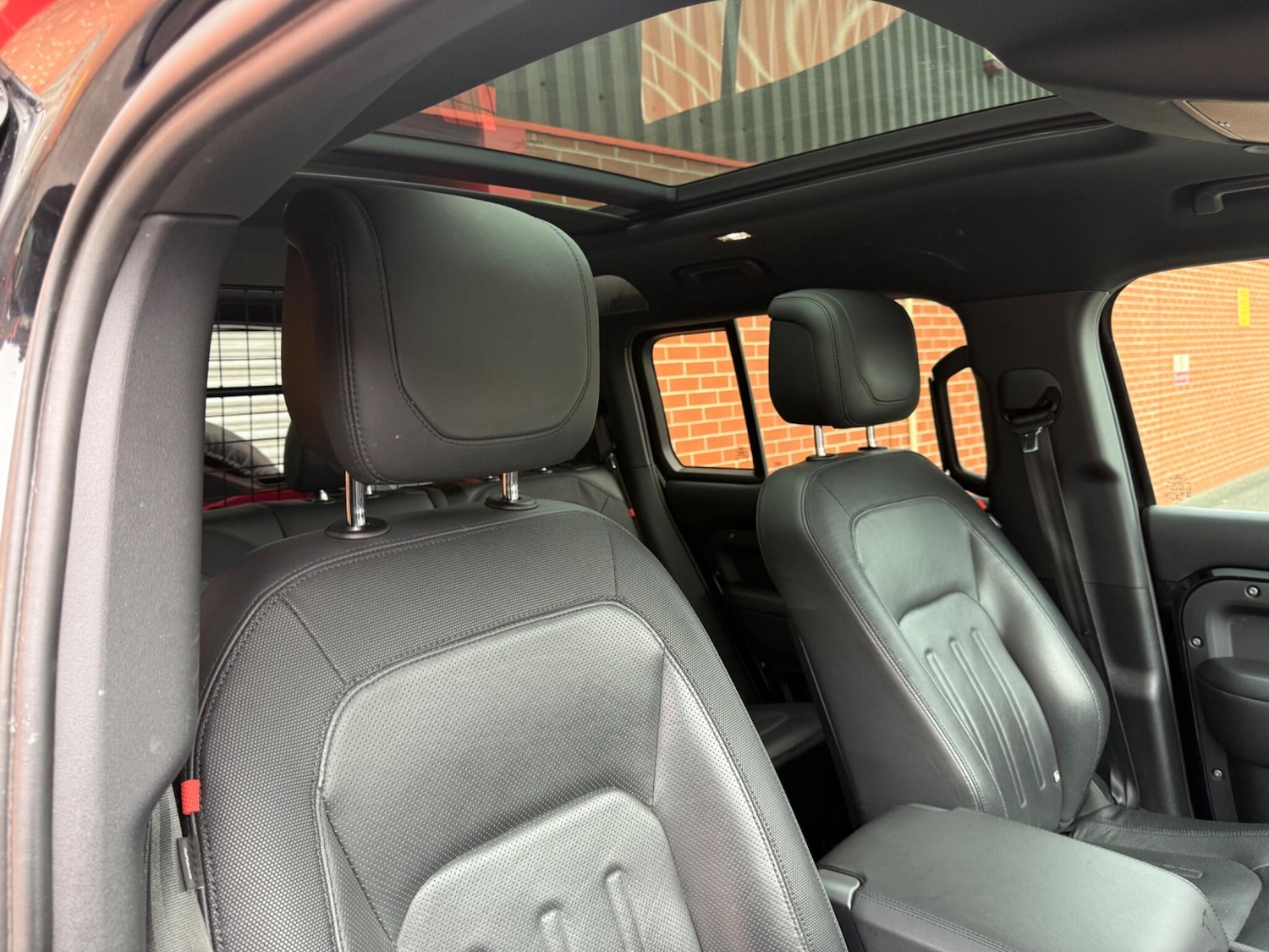 Used Land Rover Defender 2021 for sale - 77799025: Photo 23