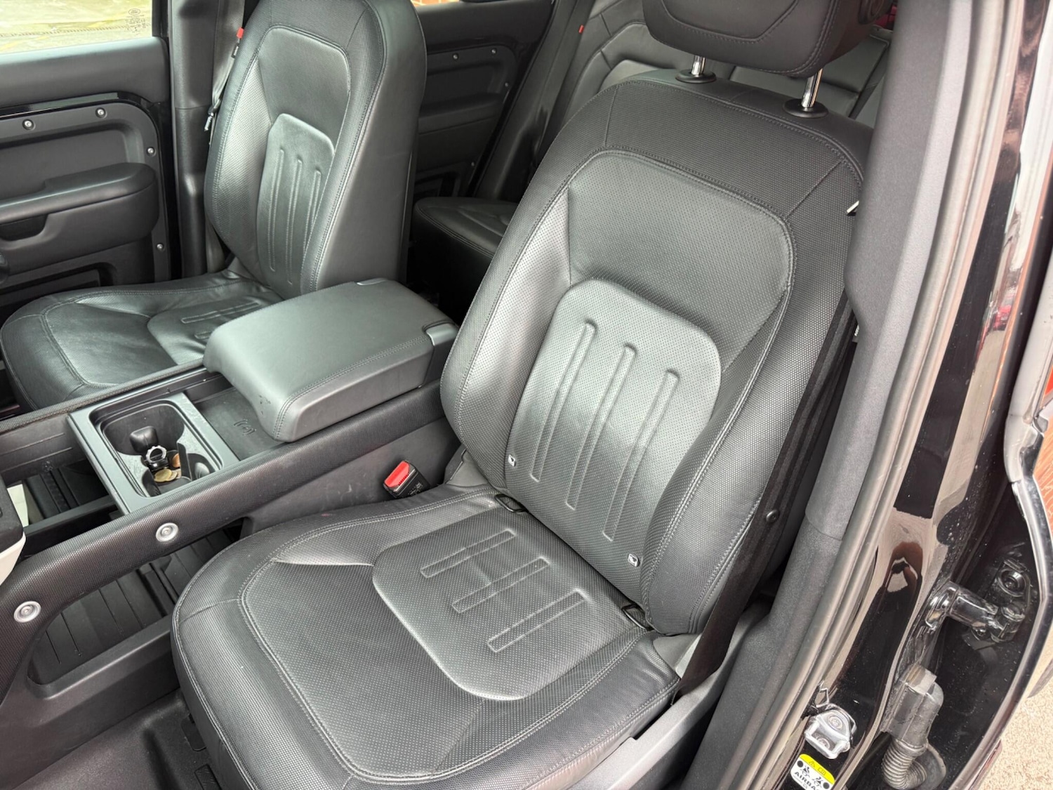 Used Land Rover Defender 2021 for sale - 77799025: Photo 26