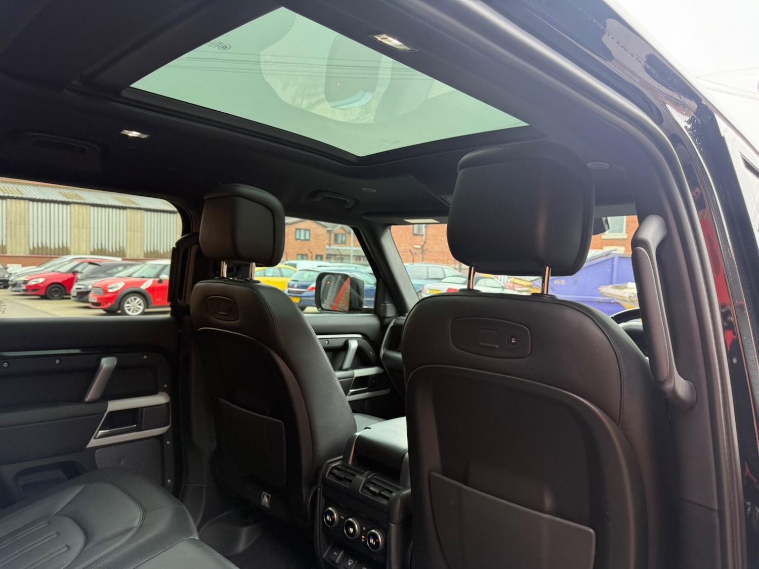 Used Land Rover Defender 2021 for sale - 77799025: Photo 32