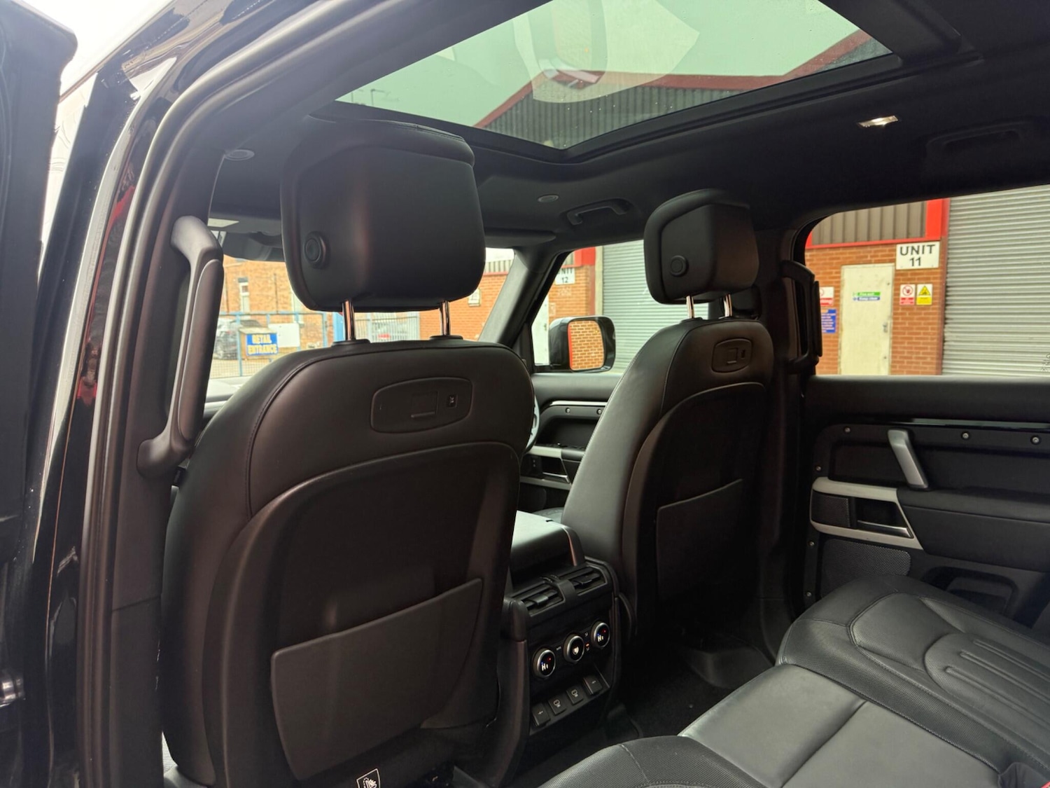 Used Land Rover Defender 2021 for sale - 77799025: Photo 33