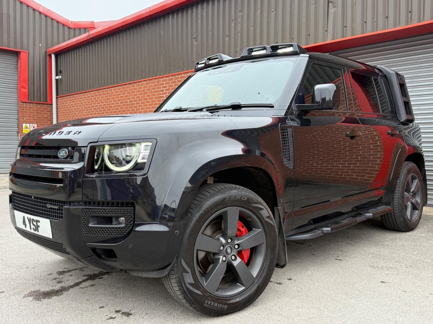 Used Land Rover Defender 2021 for sale - 77799025: Photo 5