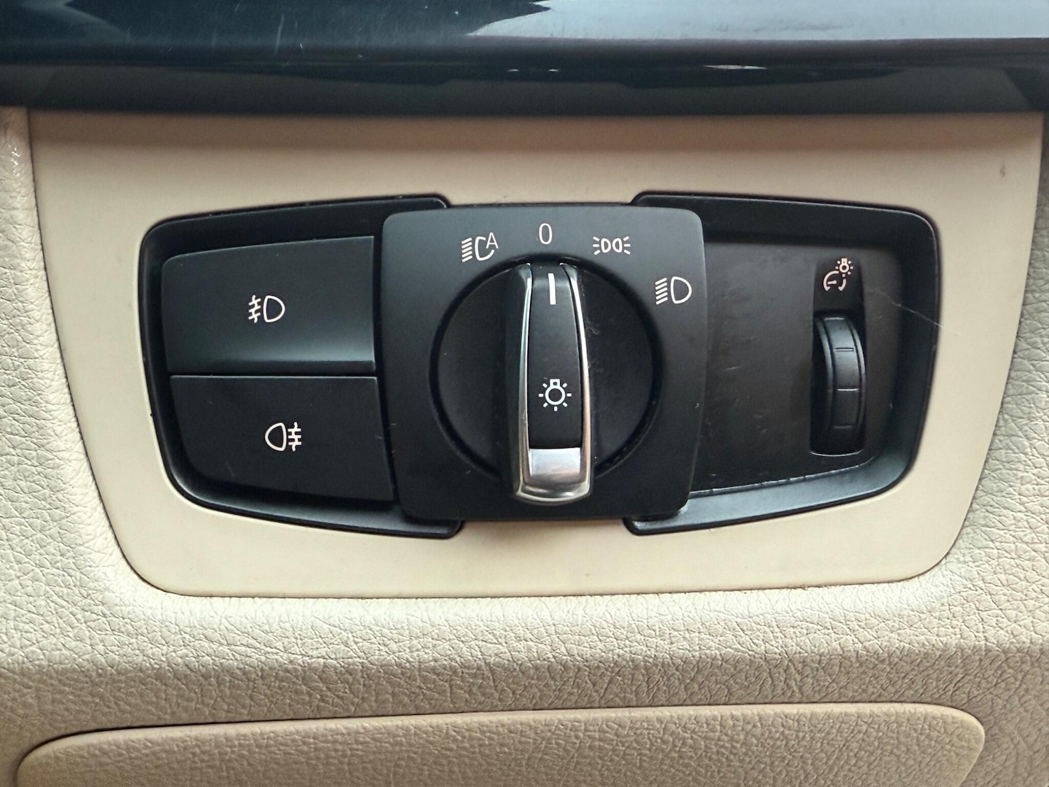 Used BMW 3 Series 2017 for sale - 77400425: Photo 10