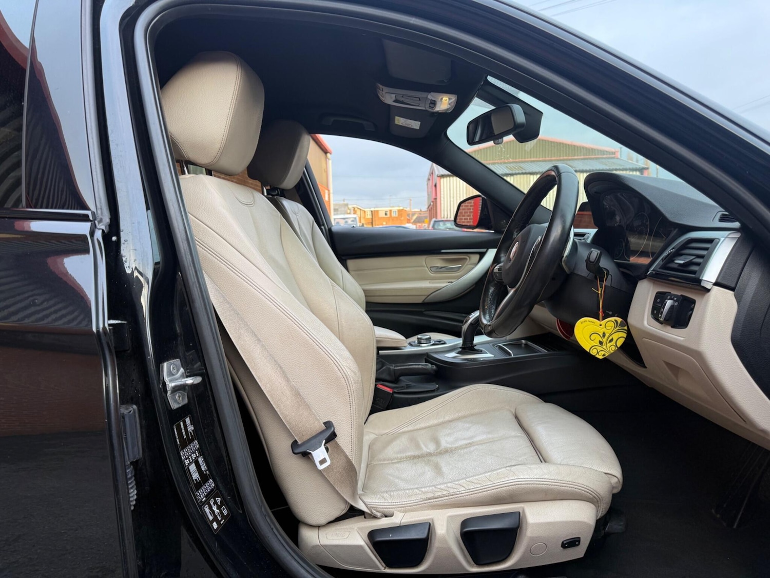 Used BMW 3 Series 2017 for sale - 77400425: Photo 21