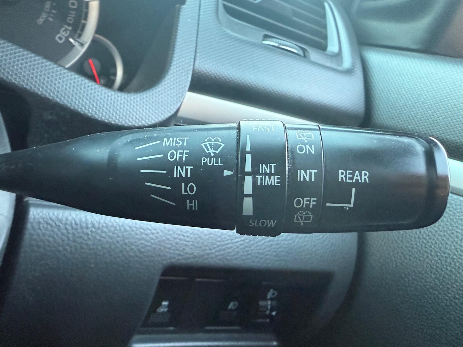 Used Suzuki Swift 2012 for sale - 77084403: Photo 15