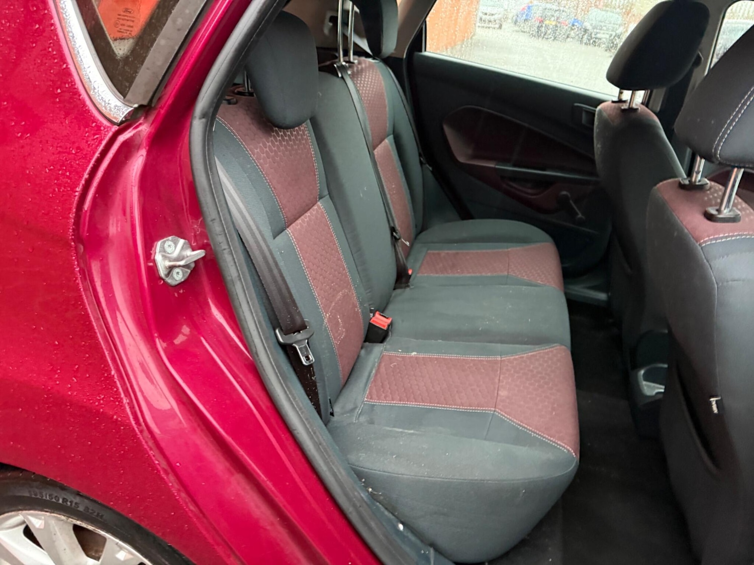 Used Ford Fiesta 2011 for sale - 77440182: Photo 27