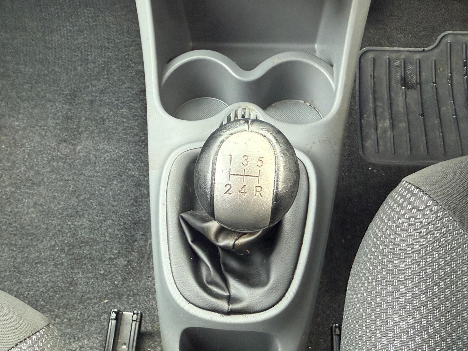 Used Toyota AYGO 2011 for sale - 77559805: Photo 15