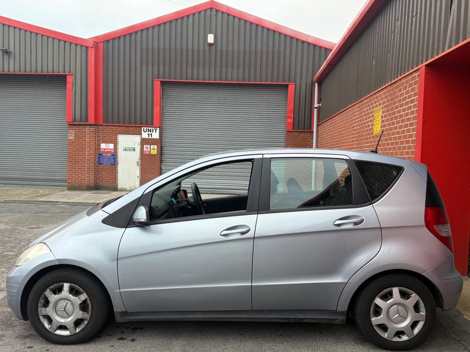 Used Mercedes-Benz A-Class 2009 for sale - 76743476: Photo 8