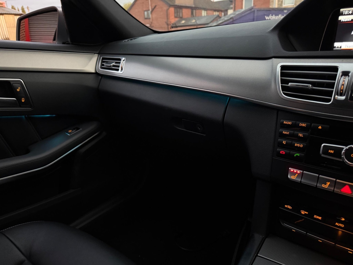 Used Mercedes-Benz E Class 2013 for sale - 76200527: Photo 19