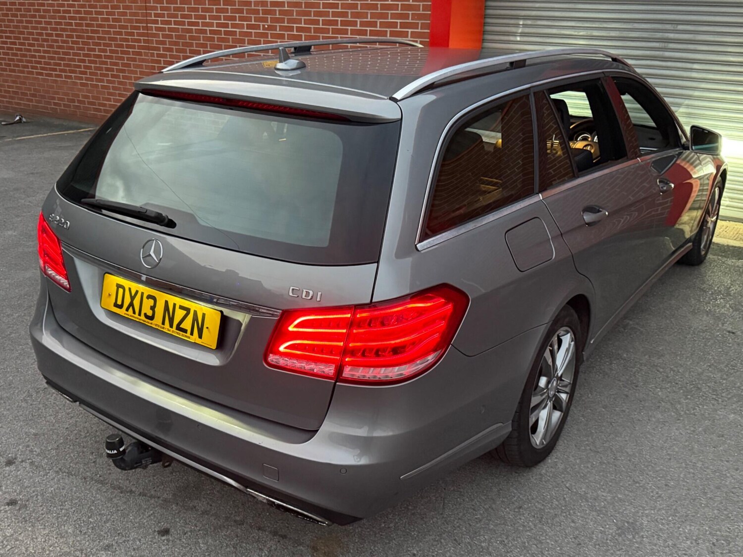 Used Mercedes-Benz E Class 2013 for sale - 76200527: Photo 35