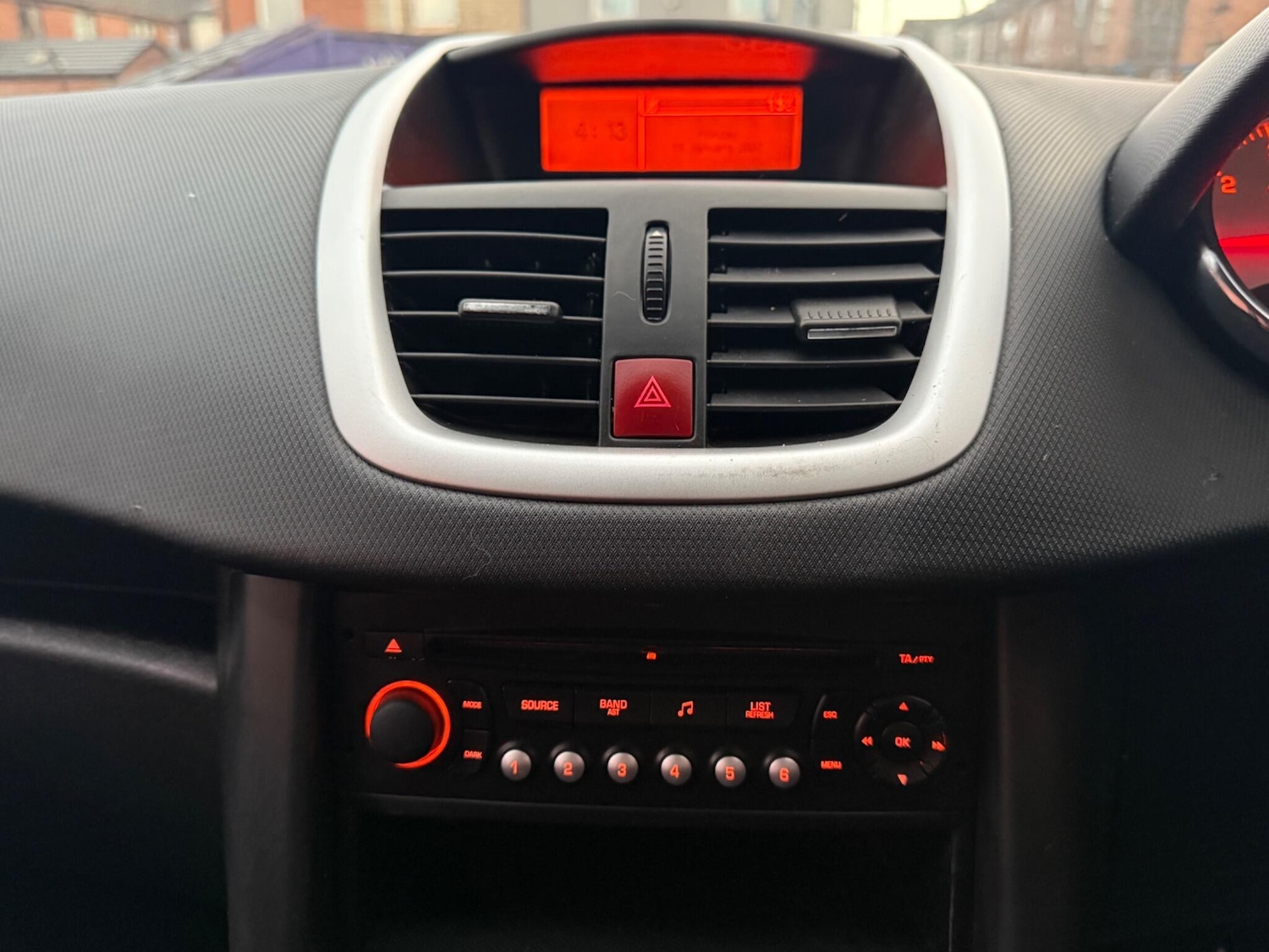 Used Peugeot 207 2010 for sale - 76024513: Photo 14