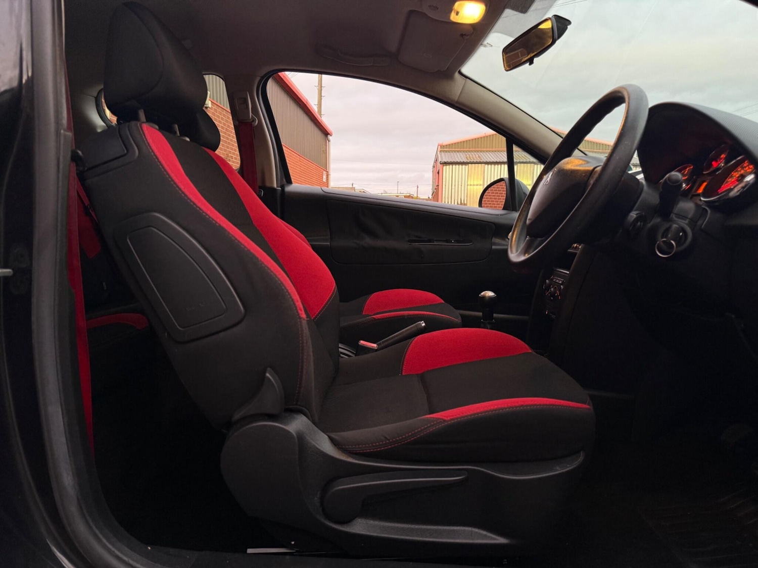 Used Peugeot 207 2010 for sale - 76024513: Photo 18