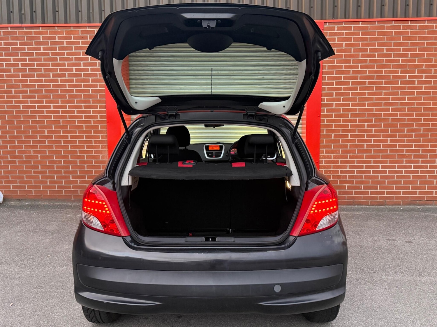 Used Peugeot 207 2010 for sale - 76024513: Photo 32