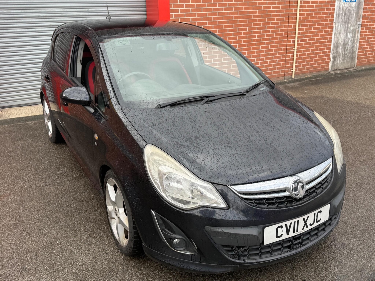 Used Vauxhall Corsa 2011 for sale - 76989422: Photo 2
