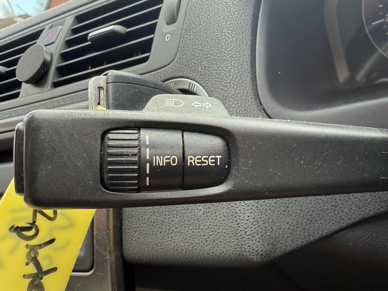 Used Volvo V50 2012 for sale - 78058557: Photo 14