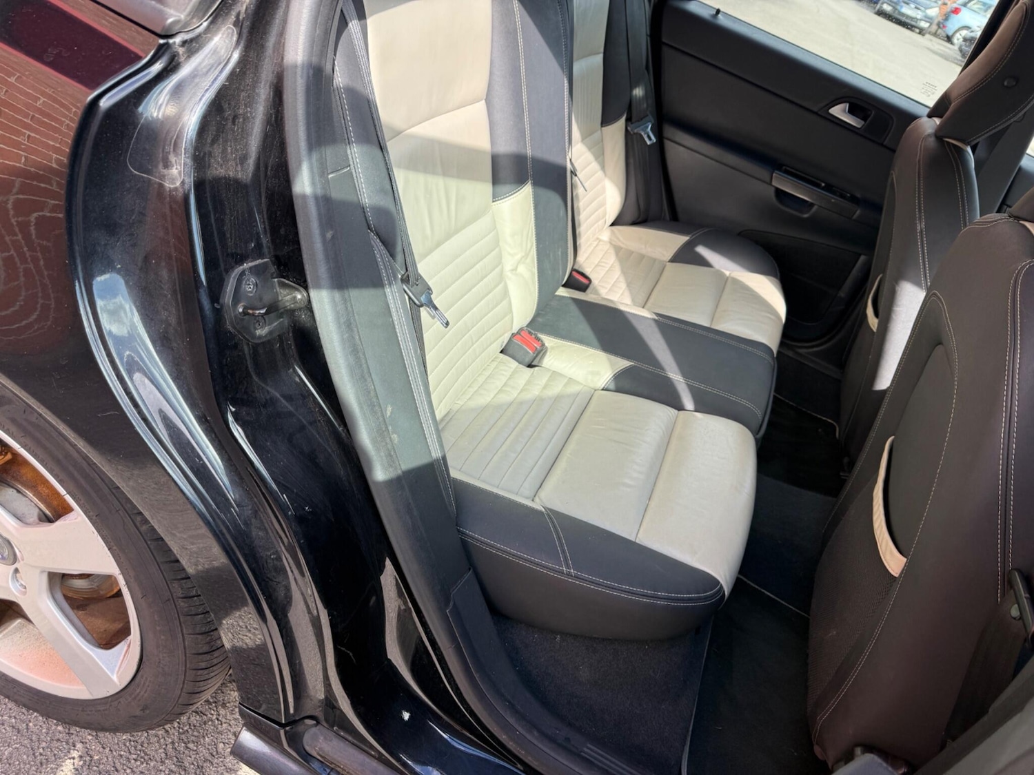 Used Volvo V50 2012 for sale - 78058557: Photo 29